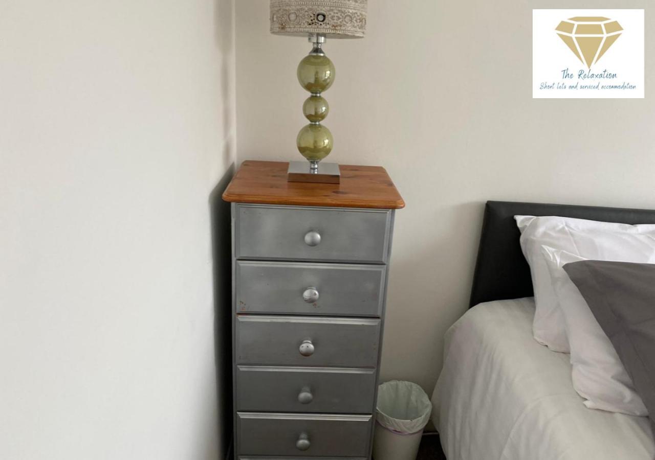 2 Bed Apartment-5 Guests - Business-Relocation-Parking - The Brighton Short Stay & Serviced Apartments Exteriör bild