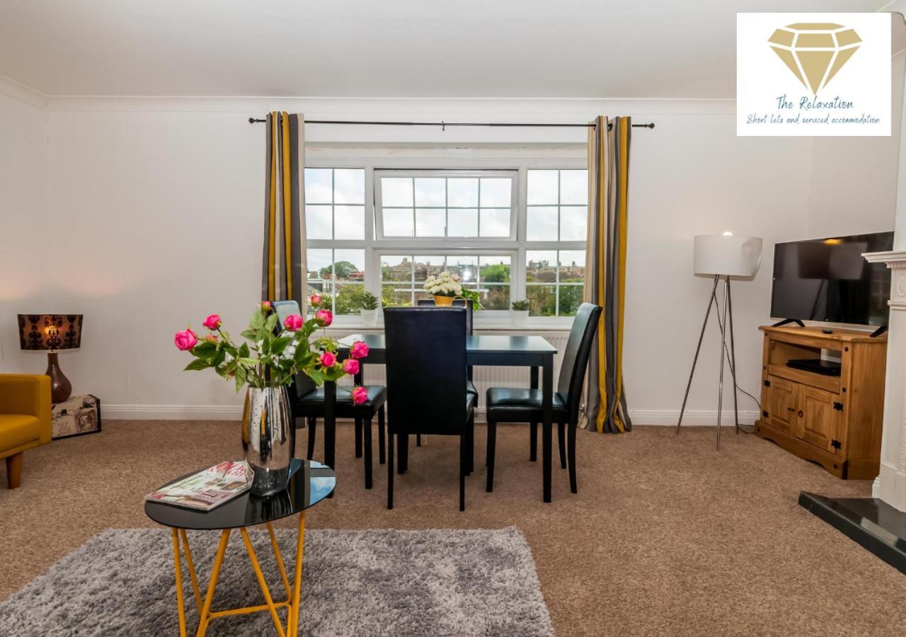 2 Bed Apartment-5 Guests - Business-Relocation-Parking - The Brighton Short Stay & Serviced Apartments Exteriör bild