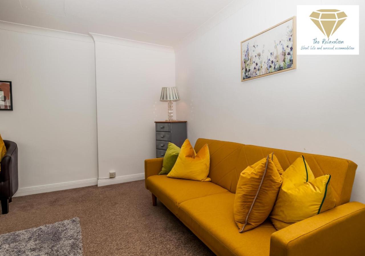 2 Bed Apartment-5 Guests - Business-Relocation-Parking - The Brighton Short Stay & Serviced Apartments Exteriör bild