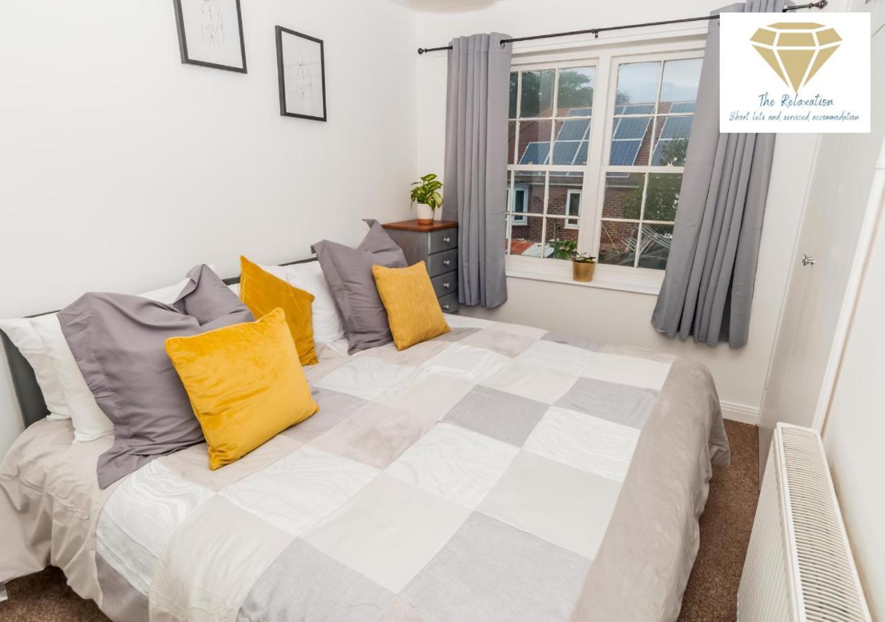 2 Bed Apartment-5 Guests - Business-Relocation-Parking - The Brighton Short Stay & Serviced Apartments Exteriör bild