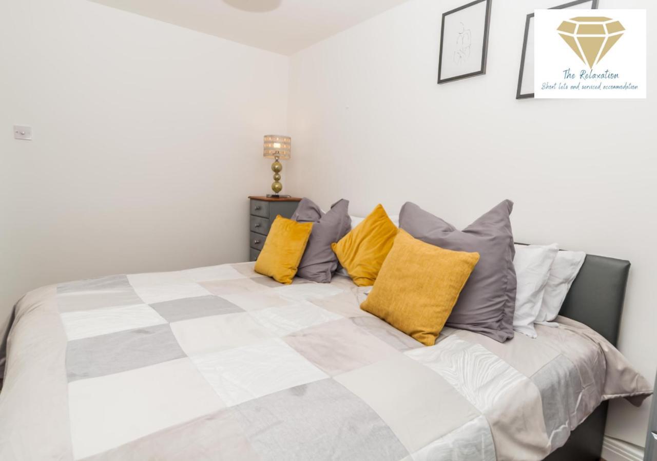 2 Bed Apartment-5 Guests - Business-Relocation-Parking - The Brighton Short Stay & Serviced Apartments Exteriör bild