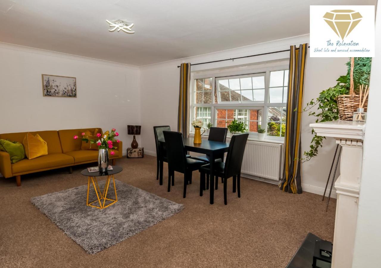2 Bed Apartment-5 Guests - Business-Relocation-Parking - The Brighton Short Stay & Serviced Apartments Exteriör bild