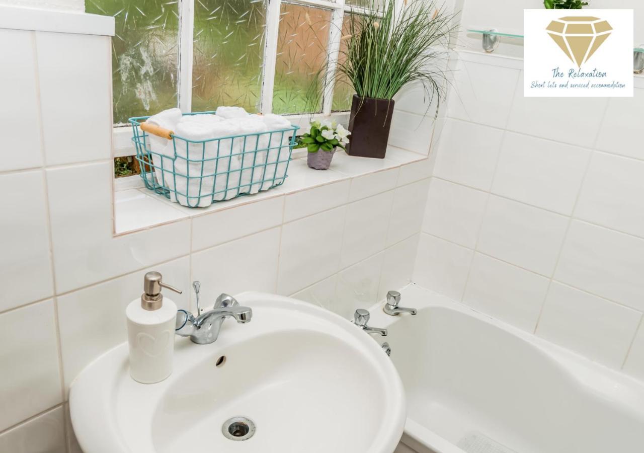 2 Bed Apartment-5 Guests - Business-Relocation-Parking - The Brighton Short Stay & Serviced Apartments Exteriör bild