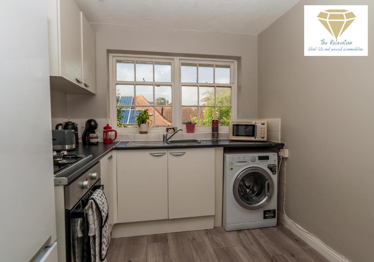 2 Bed Apartment-5 Guests - Business-Relocation-Parking - The Brighton Short Stay & Serviced Apartments Exteriör bild